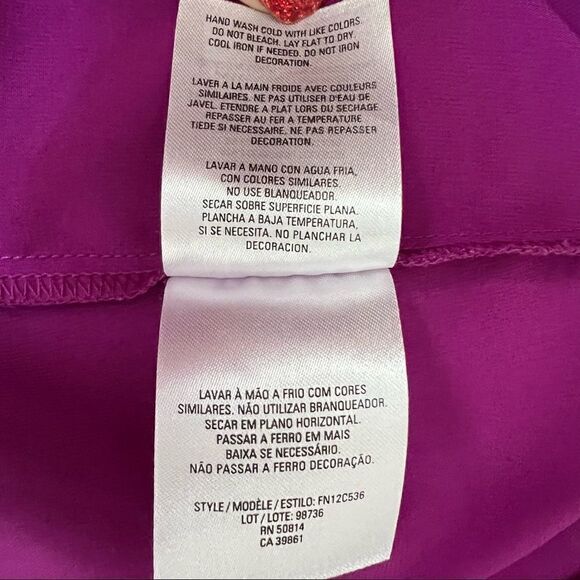 T Tahari Magenta Fuchsia Silky Beaded Mandarin Collar Blouse Tunic XS - Picture 9 of 9